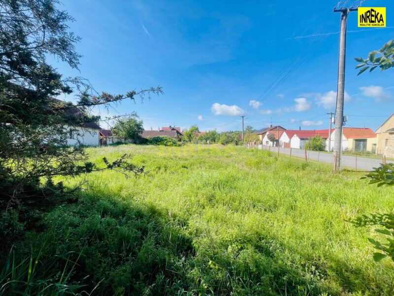Stavební pozemek v Roudné 905 m2 (3000,-Kč/m2)